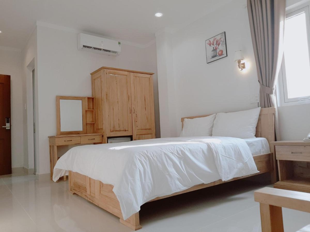 Minh Manh Hotel 2 Pleiku Exterior photo