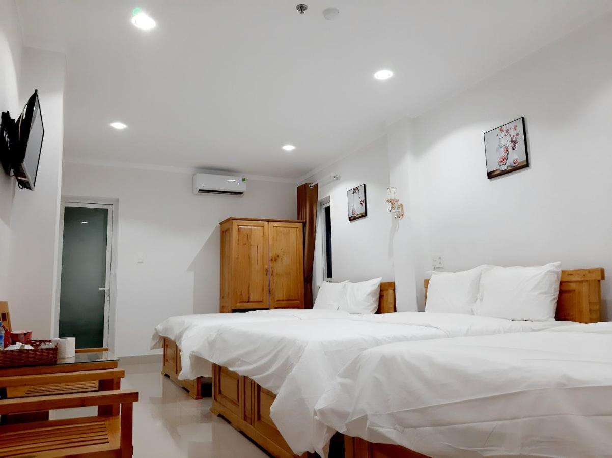 Minh Manh Hotel 2 Pleiku Exterior photo